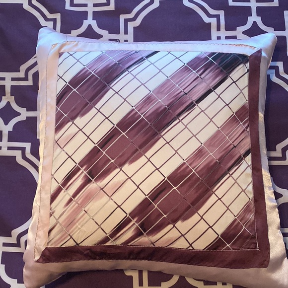 Handmade pink scarf pillow - Picture 3 of 5